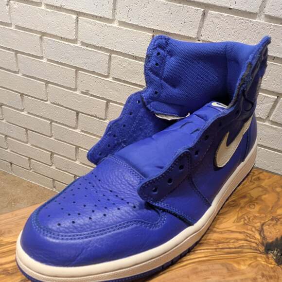Nike Air Jordan 1 Retro High “Hyper Royal” 555088-401 Men's Size 10.5 *PREOWNED* - Picture 14 of 16